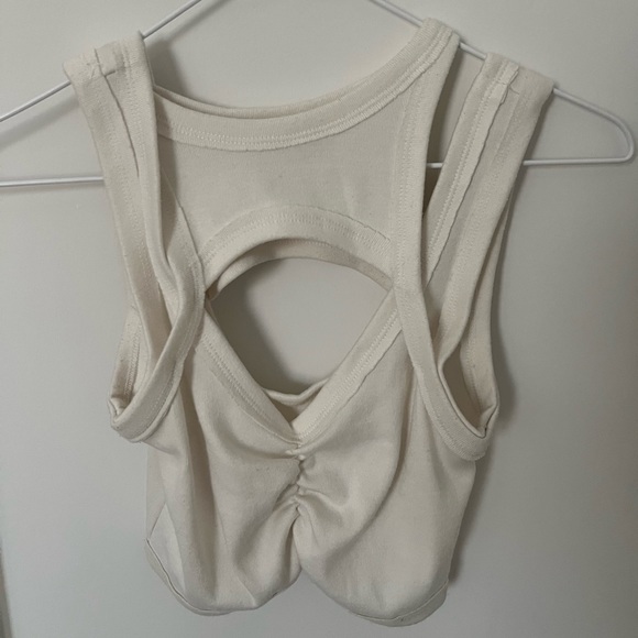 cut out crop top - Picture 2 of 3